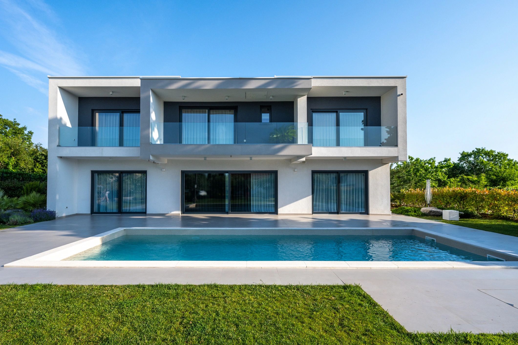 Casa moderna disponible para venta